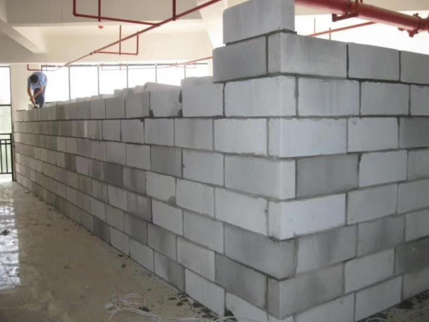道孚蒸压加气混凝土砌块承重墙静力和抗震性能的研究